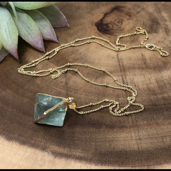 🎉🎉HOST PICK🎉🎉Fluorite Crystal Boho Necklace - Picture 5 of 6